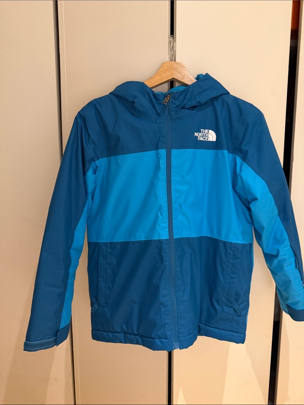 The North Face Kids Blue Two-Tone Hooded Raincoat